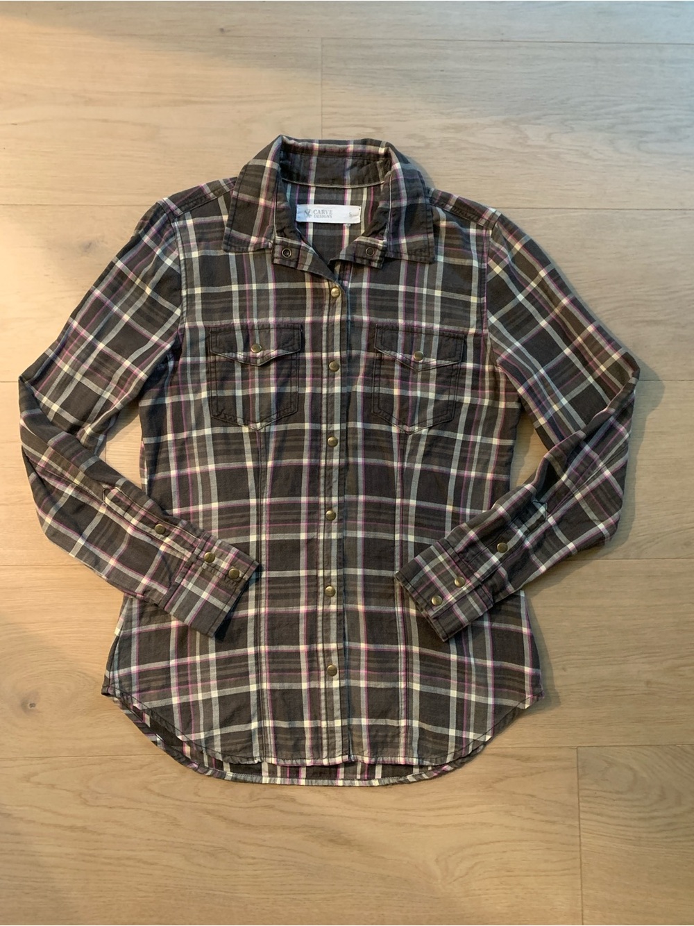 NWOT Carve Designs Tencel Plaid Button Up Women’s S Lightweight Western Shirt